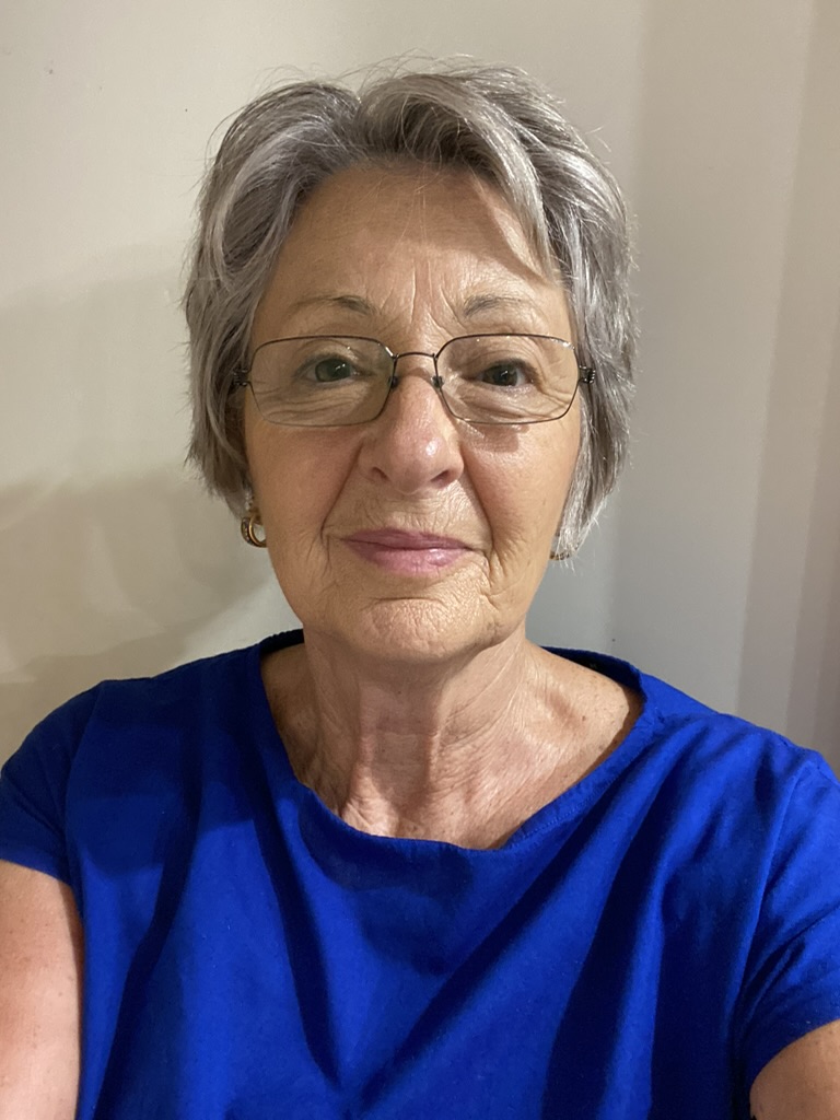 Portrait of Dr Paula Davis